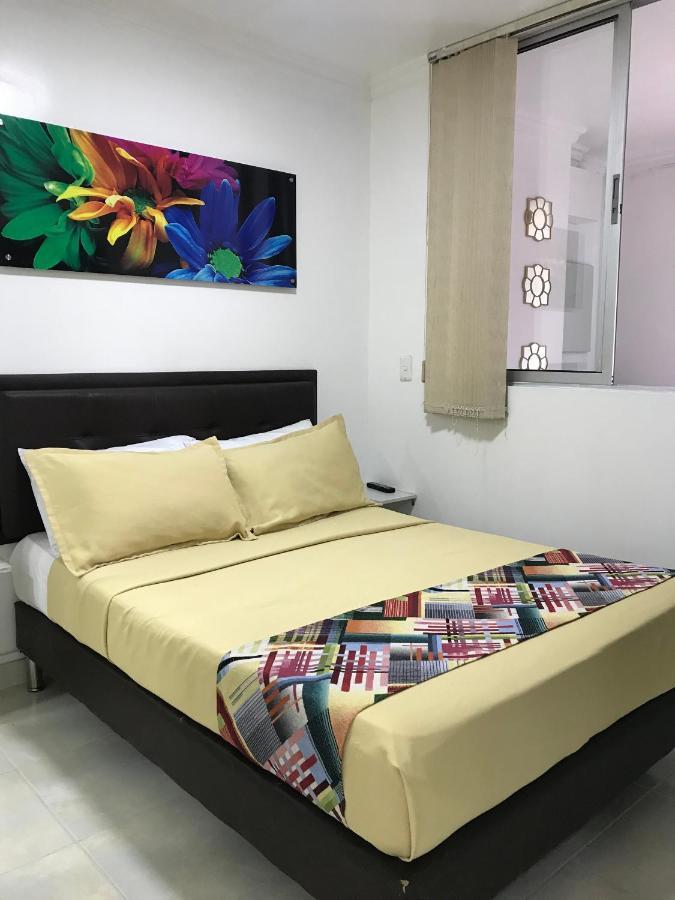 Apartamentos Amoblados Jg De La 70 Medellín Extérieur photo