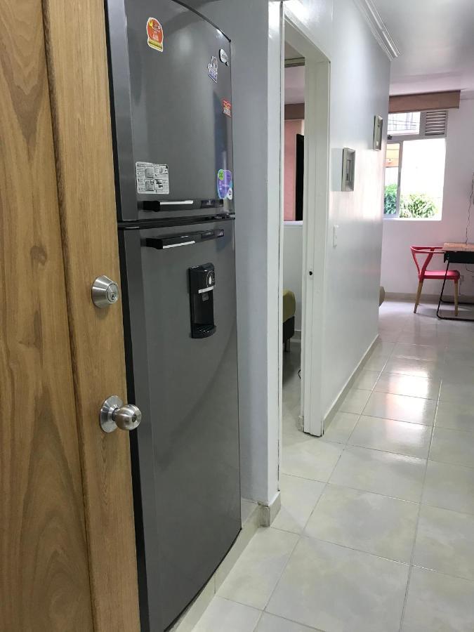 Apartamentos Amoblados Jg De La 70 Medellín Extérieur photo