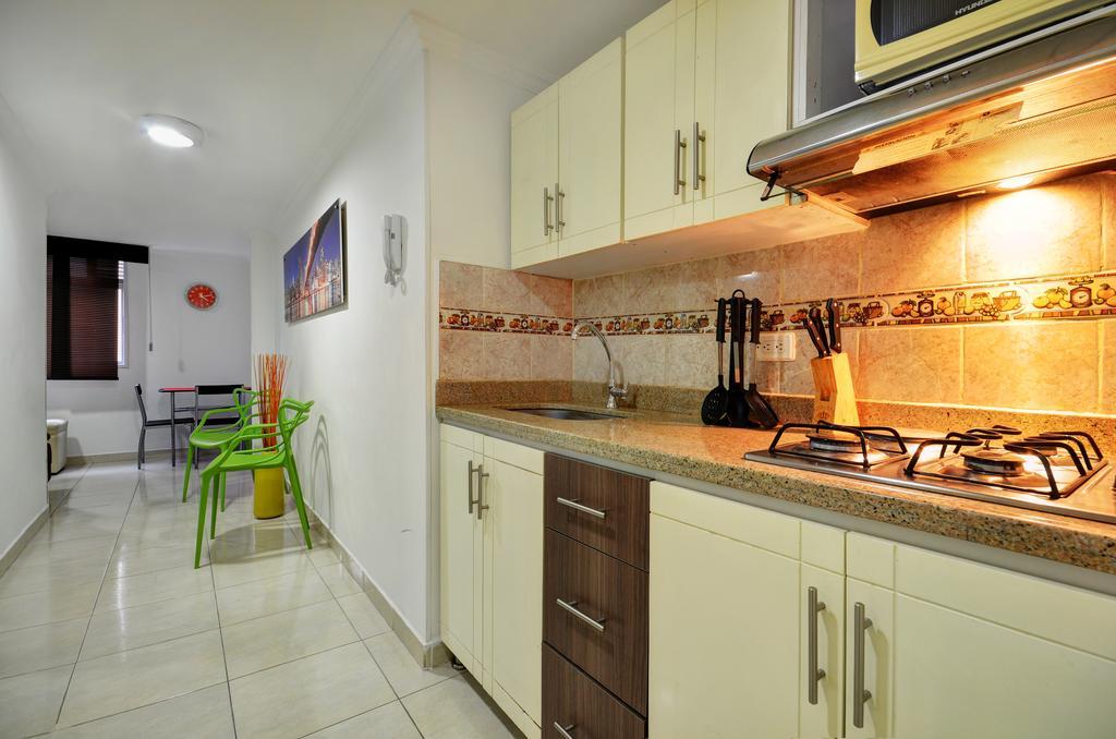 Apartamentos Amoblados Jg De La 70 Medellín Extérieur photo