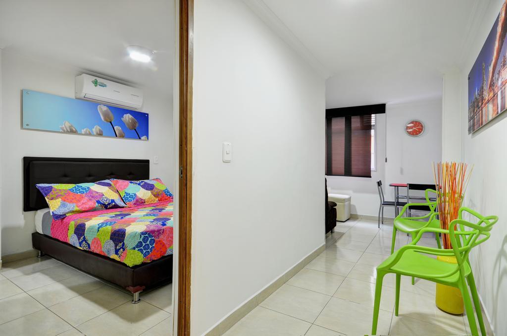 Apartamentos Amoblados Jg De La 70 Medellín Extérieur photo
