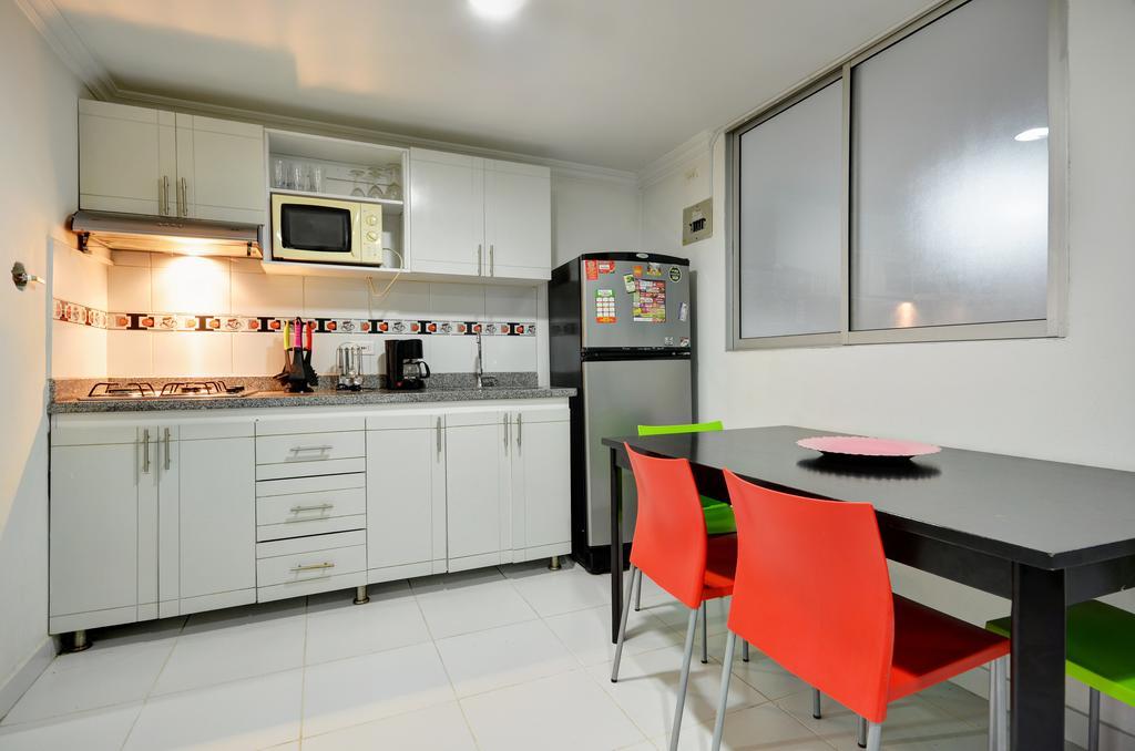 Apartamentos Amoblados Jg De La 70 Medellín Extérieur photo