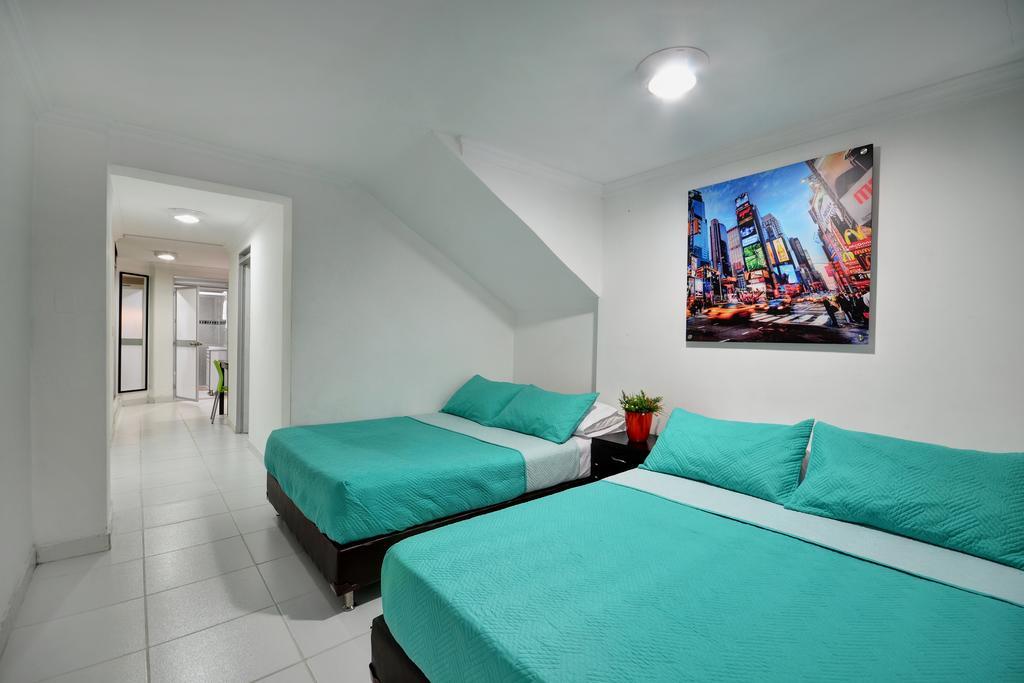 Apartamentos Amoblados Jg De La 70 Medellín Extérieur photo