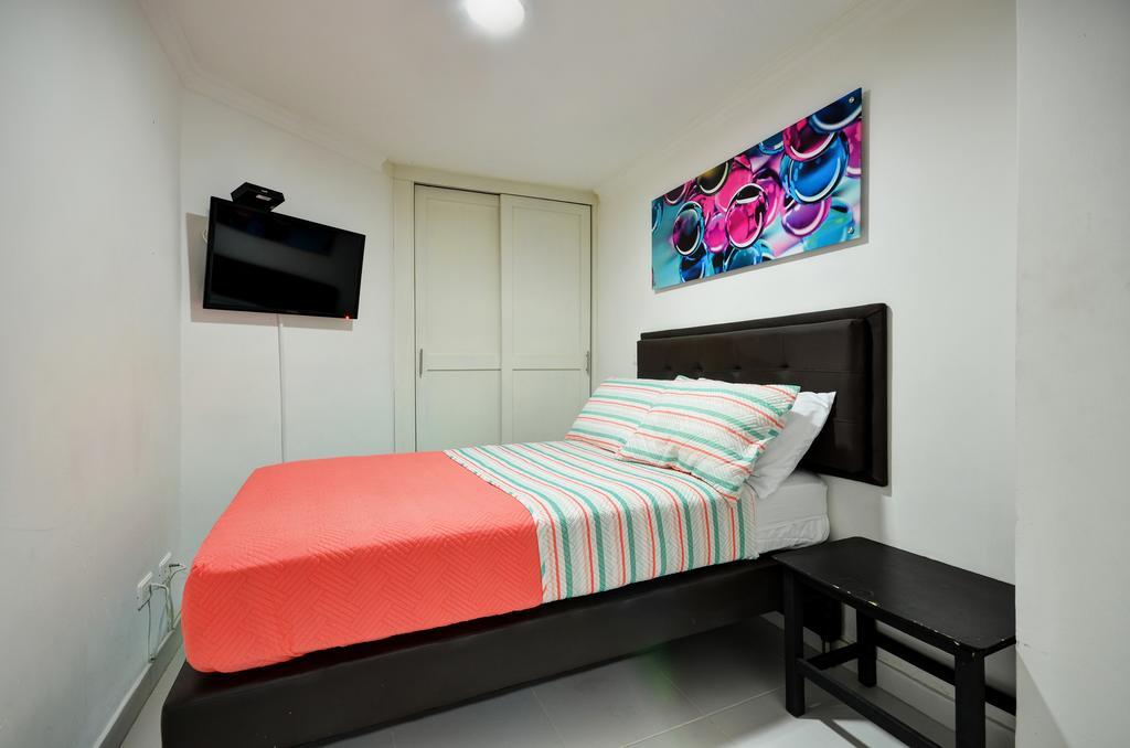 Apartamentos Amoblados Jg De La 70 Medellín Extérieur photo