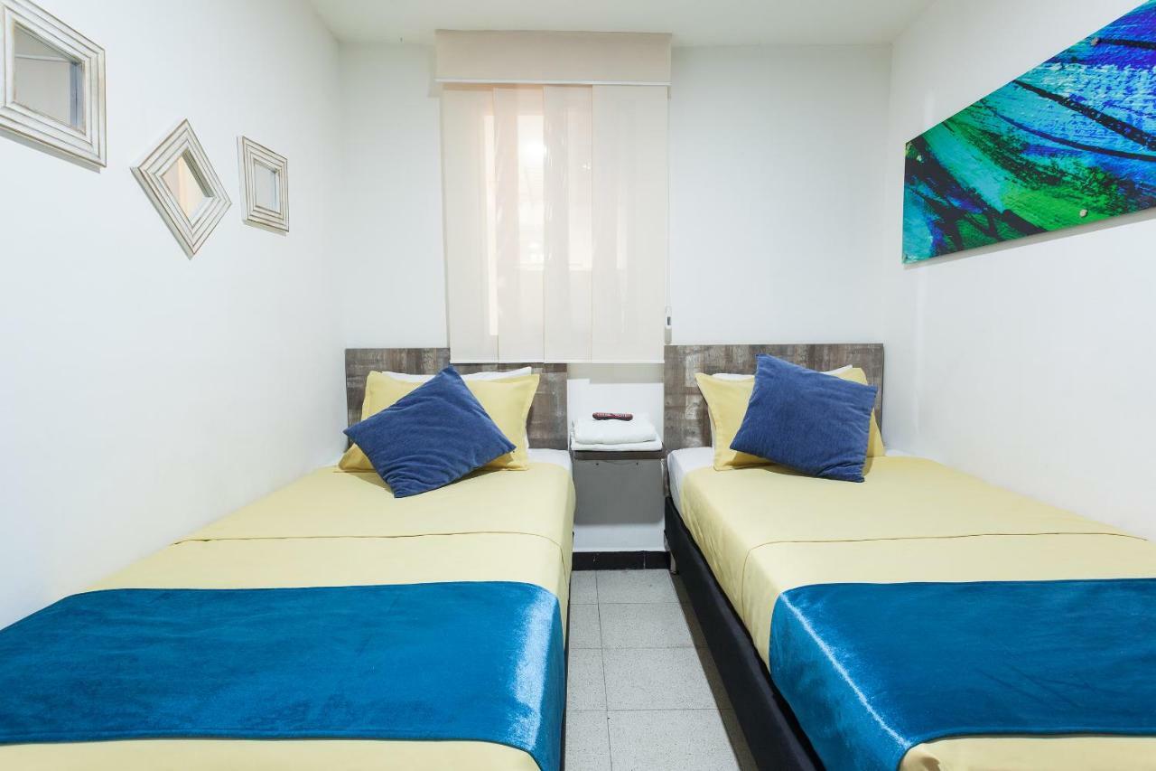 Apartamentos Amoblados Jg De La 70 Medellín Extérieur photo