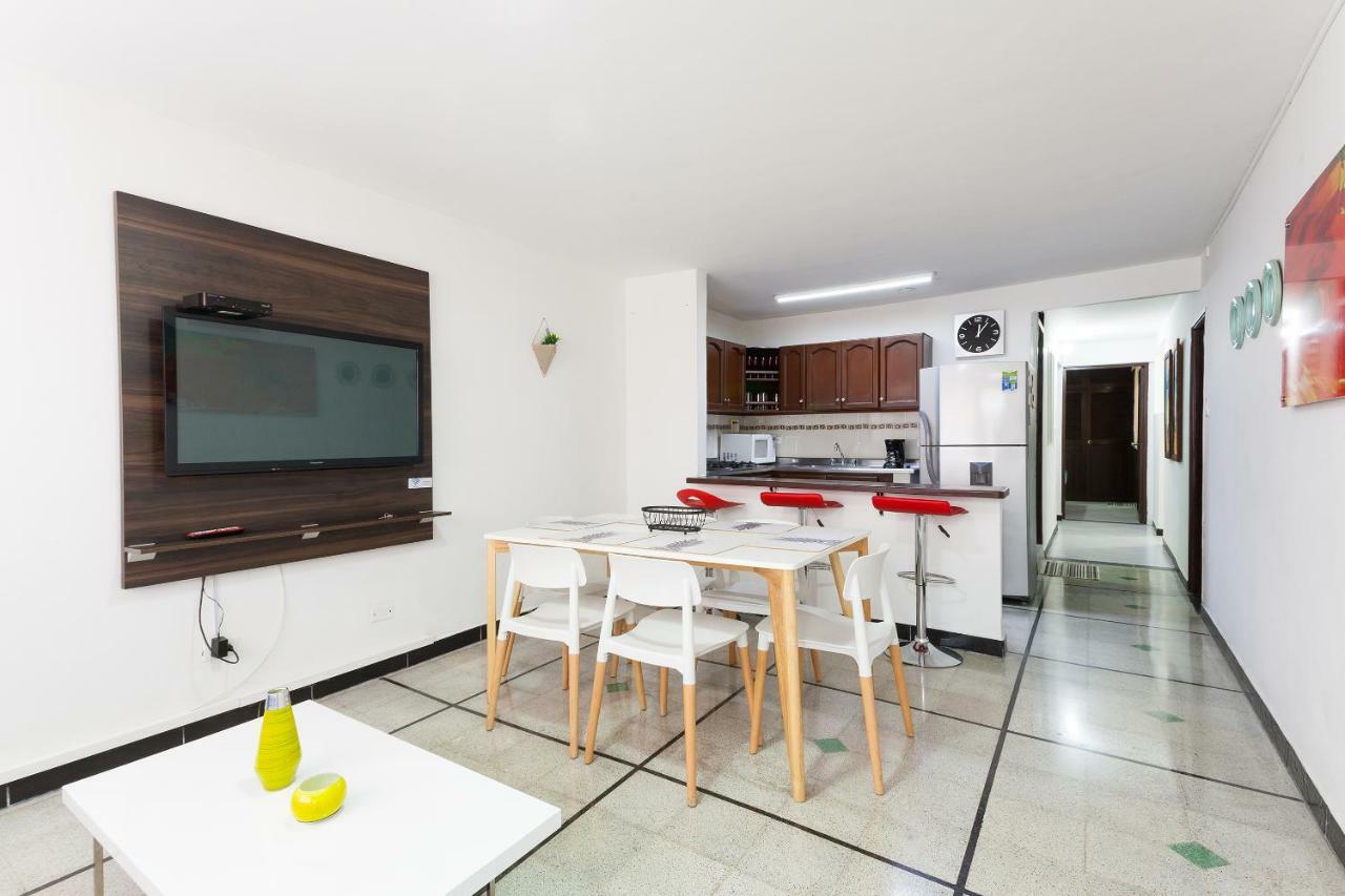 Apartamentos Amoblados Jg De La 70 Medellín Extérieur photo