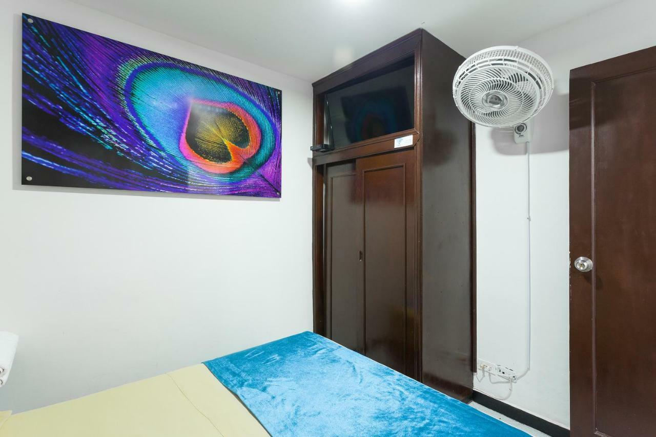 Apartamentos Amoblados Jg De La 70 Medellín Extérieur photo