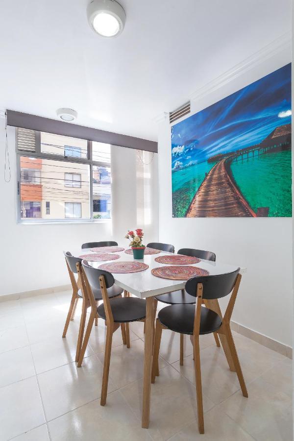 Apartamentos Amoblados Jg De La 70 Medellín Extérieur photo